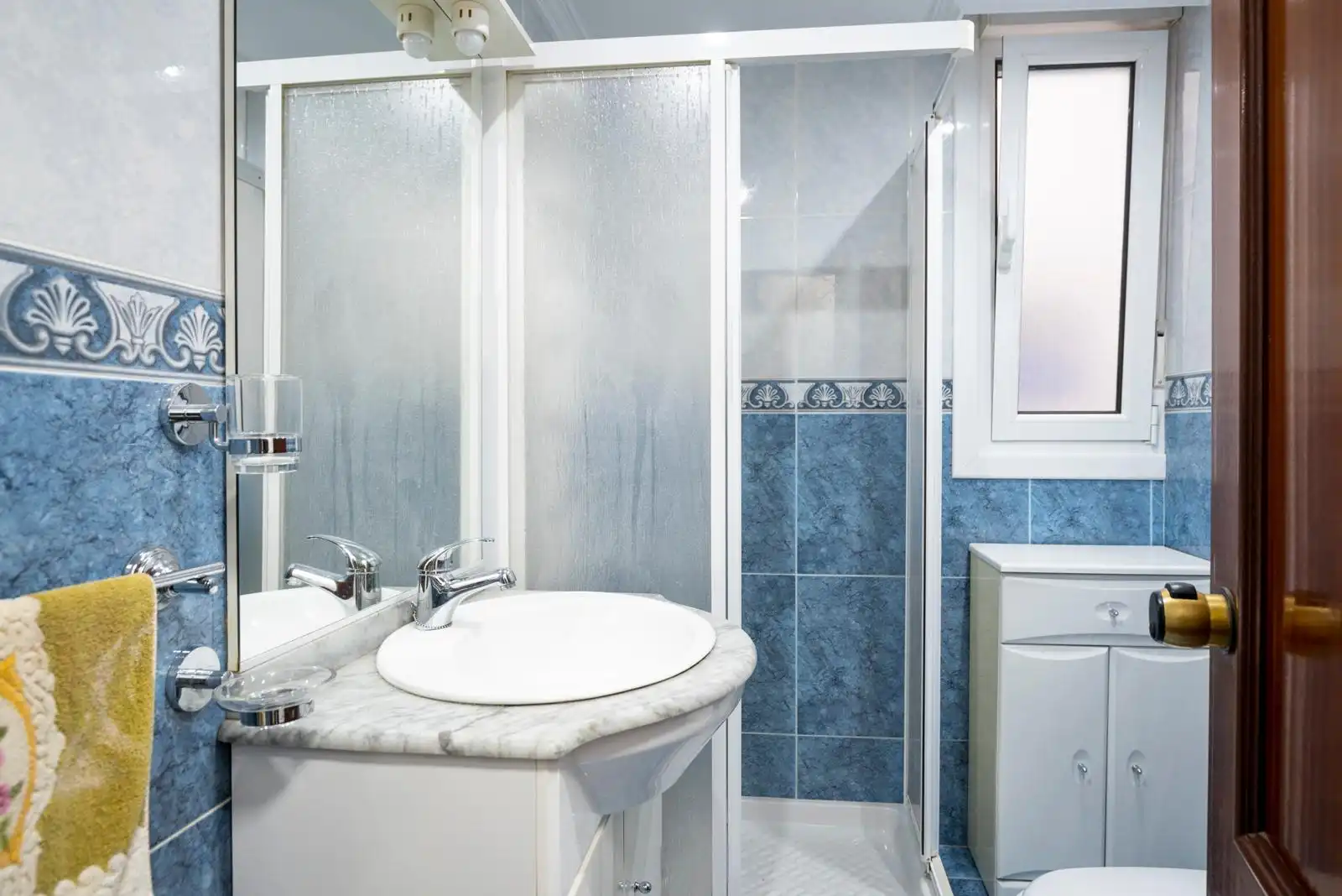 Badezimmer von Wohnung zur Miete in Santander mit Heizung, Parkett und Möbliert