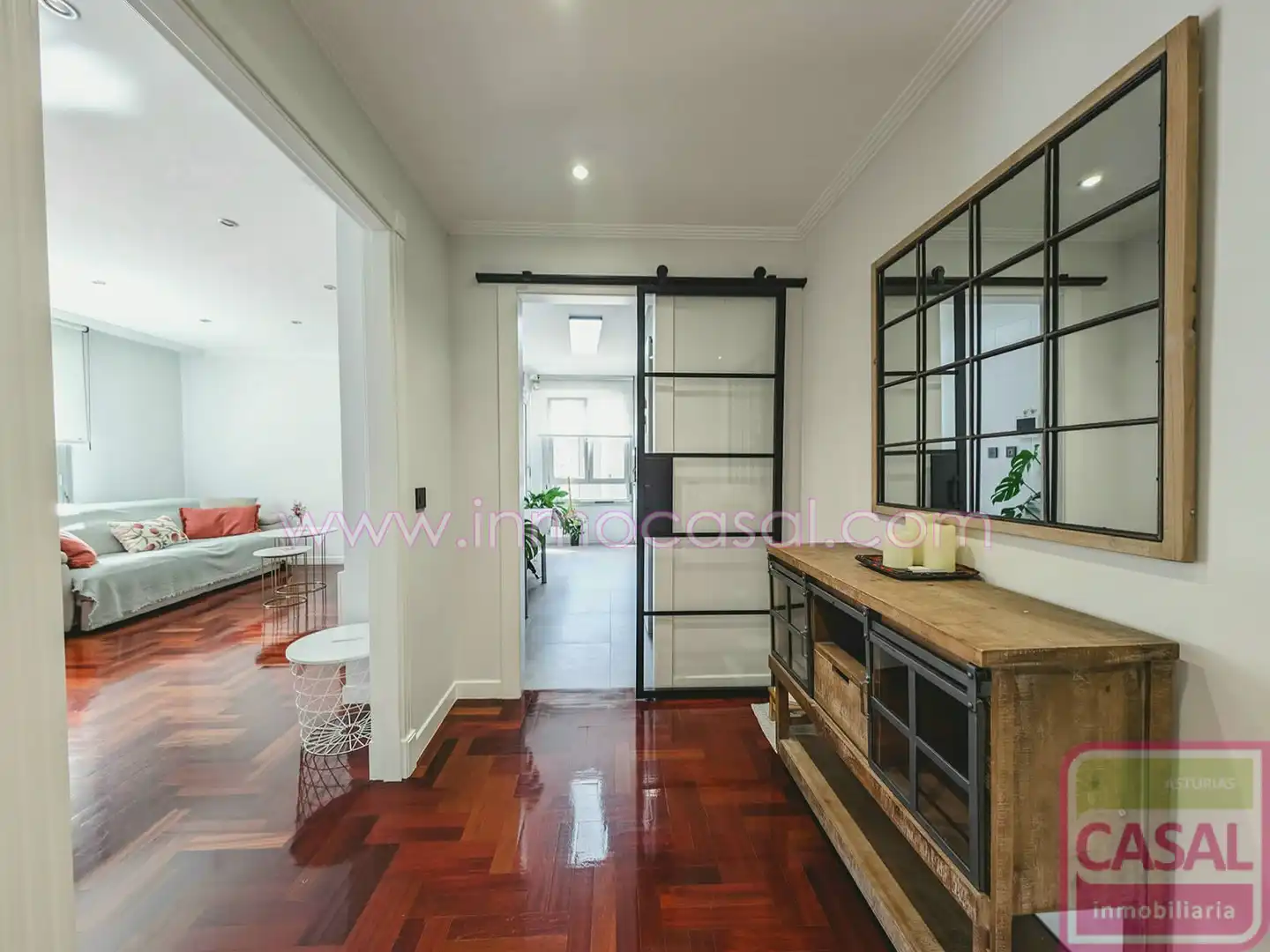 Piso en venta en Oviedo  con Calefacción, Terraza y Trastero
