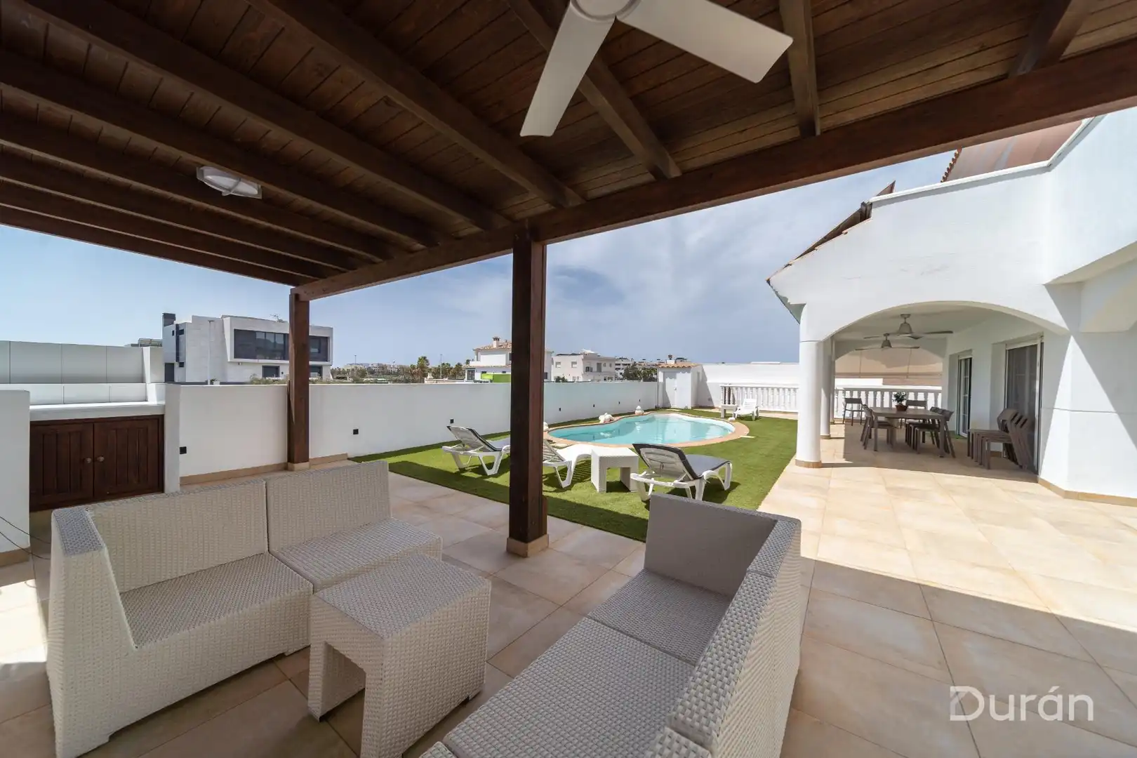 Terraza de Casa o chalet en venta en El Ejido con Aire acondicionado, Jardín privado y Terraza