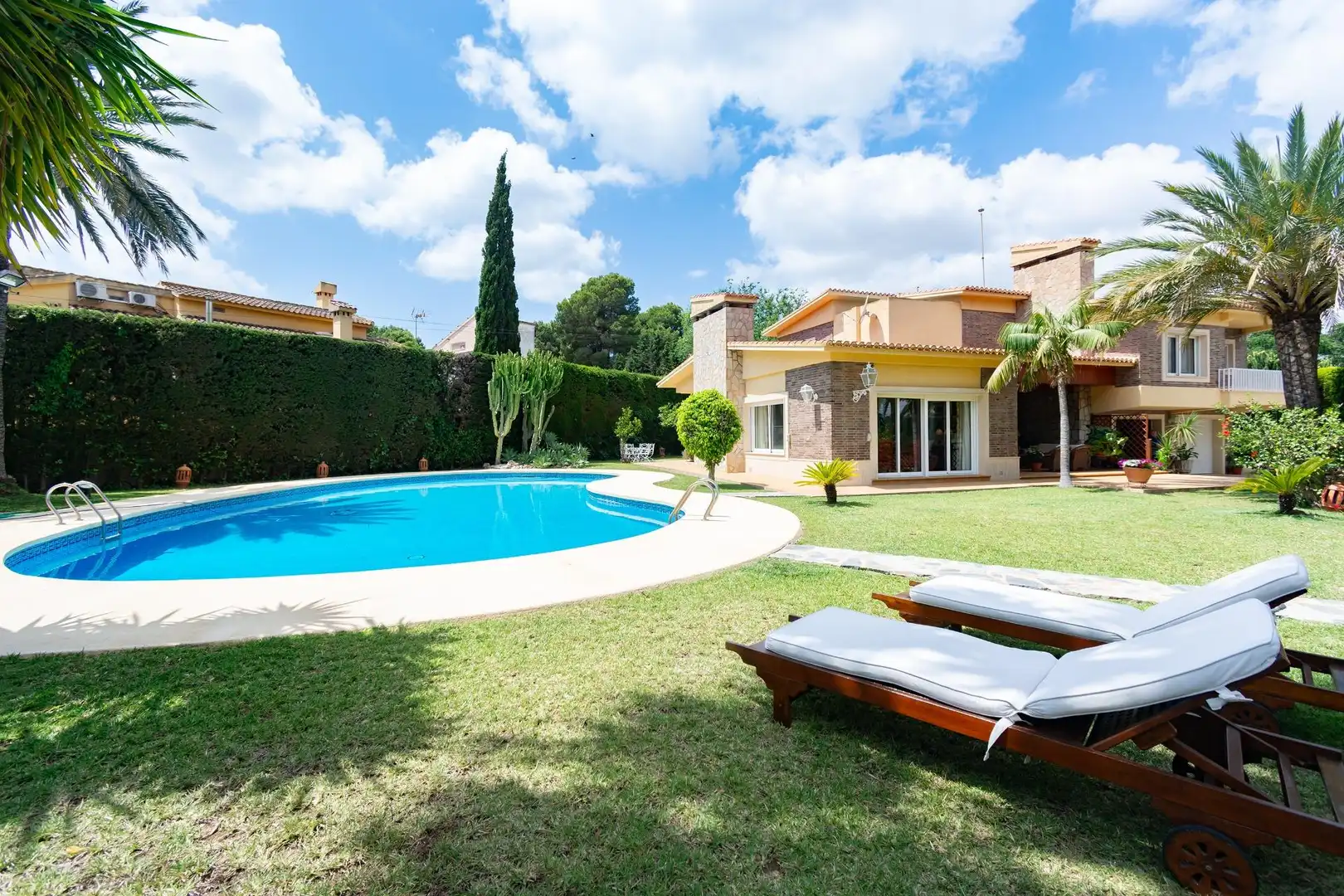 Piscina de Casa o xalet en venda en Cartagena amb Aire condicionat, Calefacció i Jardí privat