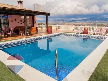Casa amb piscina en venda a EXTRARADIO