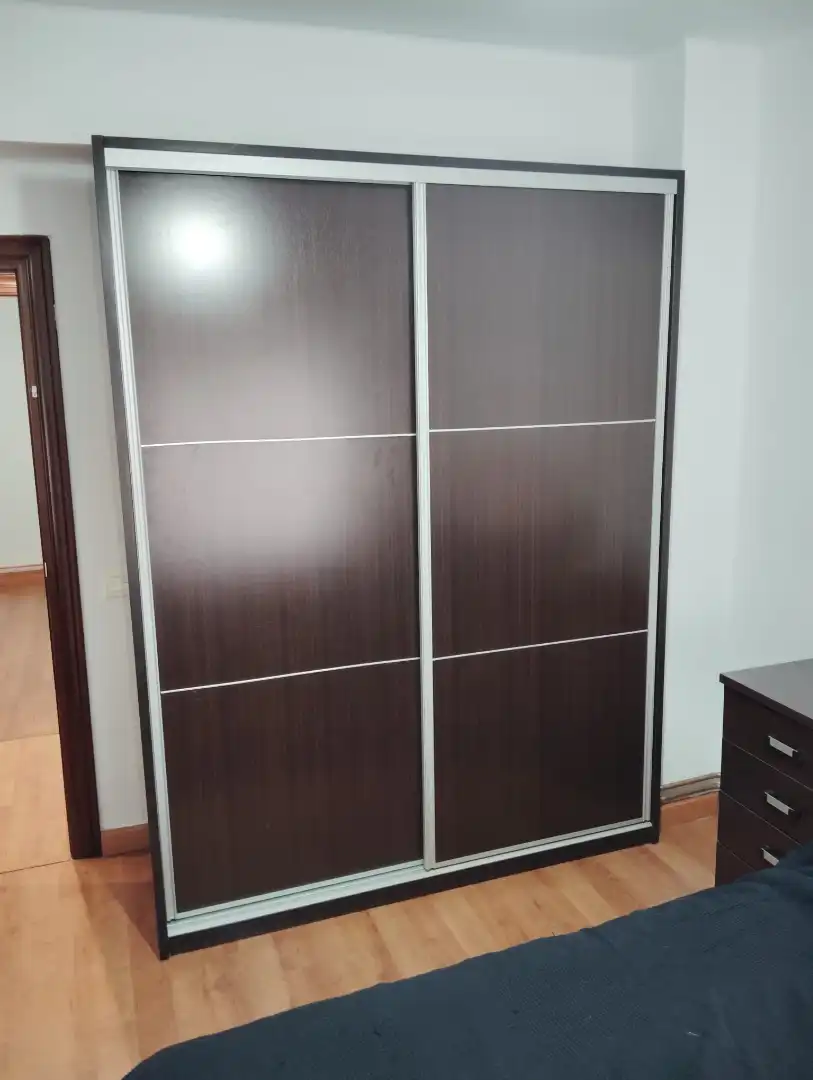 Habitación de Piso de alquiler en Oviedo  con Calefacción y Amueblado