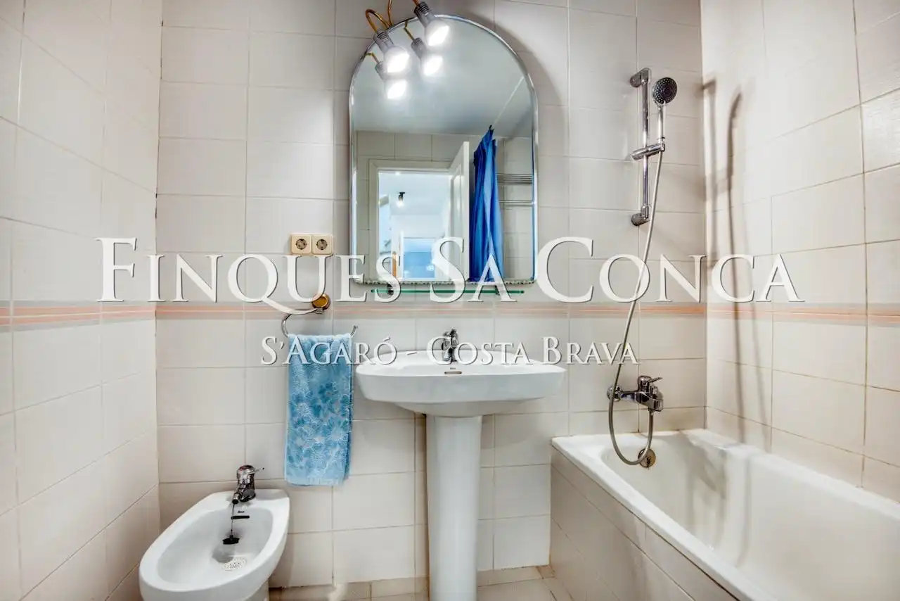 Bany de Apartament en venda en Sant Feliu de Guíxols amb Calefacció
