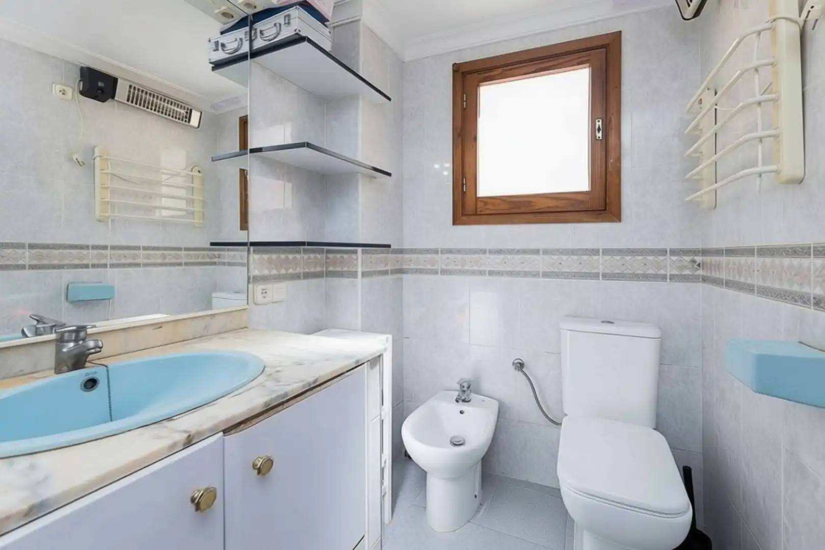 Badezimmer von Wohnung zum Verkauf in Llucmajor mit Klimaanlage, Heizung und Balkon