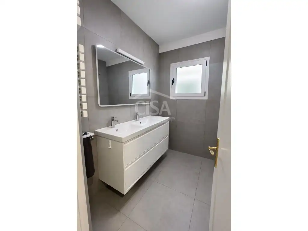 Baño de Piso en venta en Andorra la Vella con Calefacción y Horno