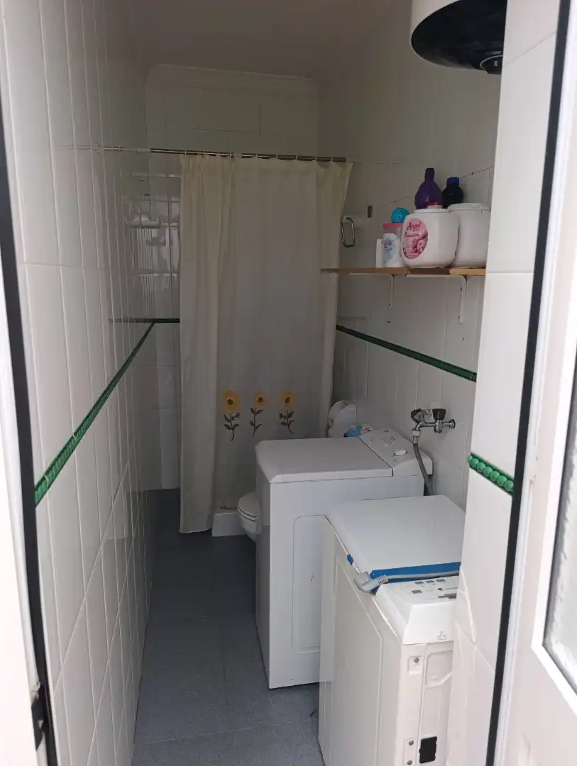 Badezimmer von Einfamilien-Reihenhaus zum Verkauf in Utrera mit Klimaanlage