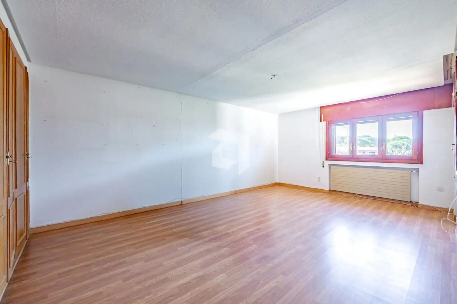 Sala d'estar de Casa o xalet en venda en Pozuelo de Alarcón amb Calefacció, Terrassa i Piscina