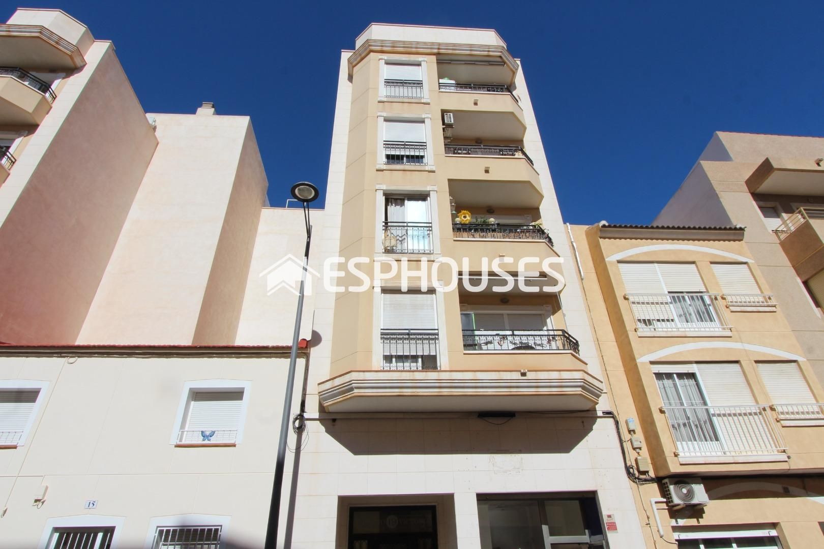 Exterior view of Flat for sale in Guardamar del Segura  with Balcony