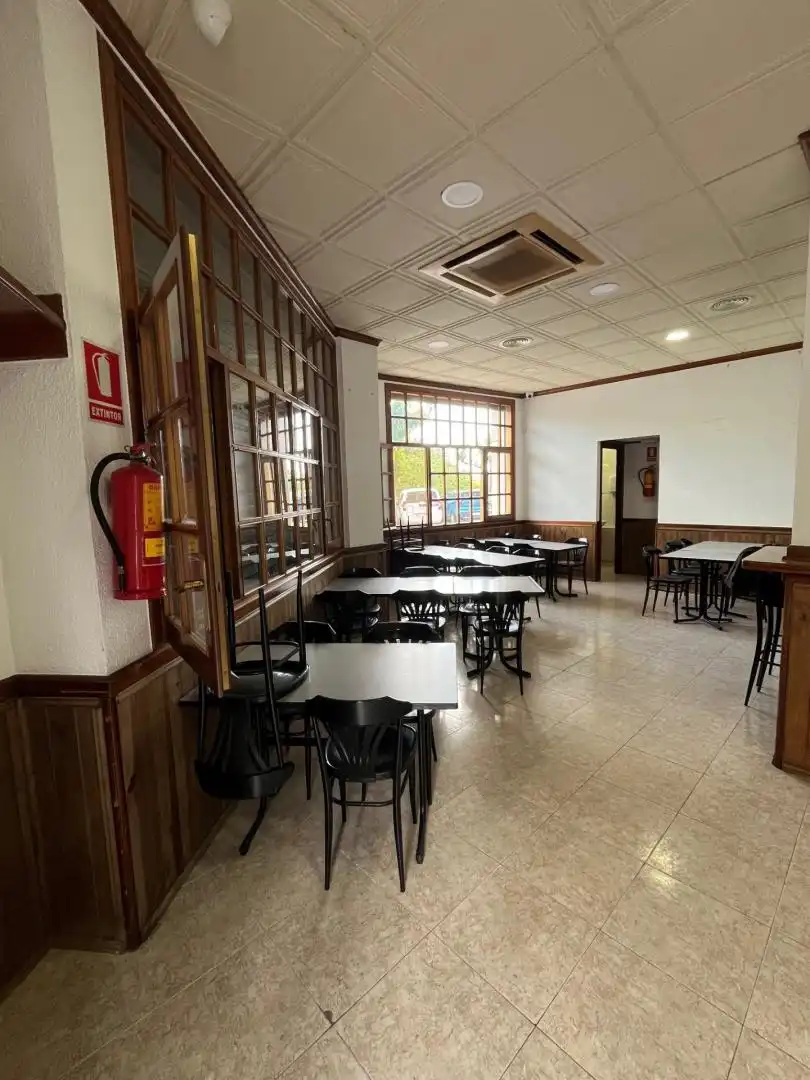 Business premises for sale in de Lluís Companys