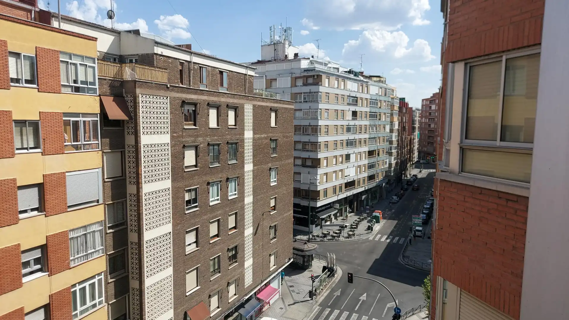 Vista exterior de Pis de lloguer en Valladolid amb Calefacció, Moblat i Balcó