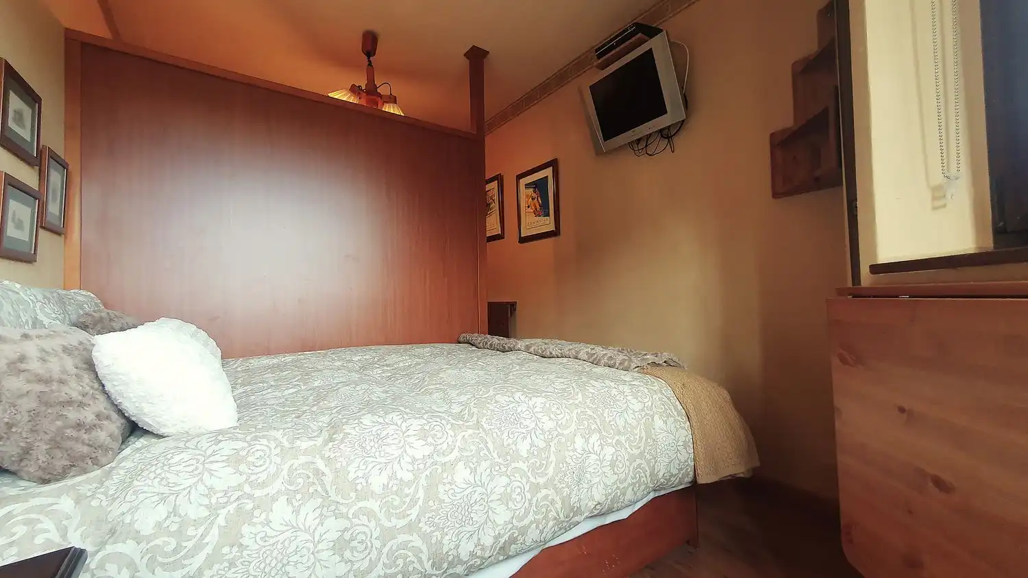 Habitación de Piso en venta en Lena con Calefacción y Piscina