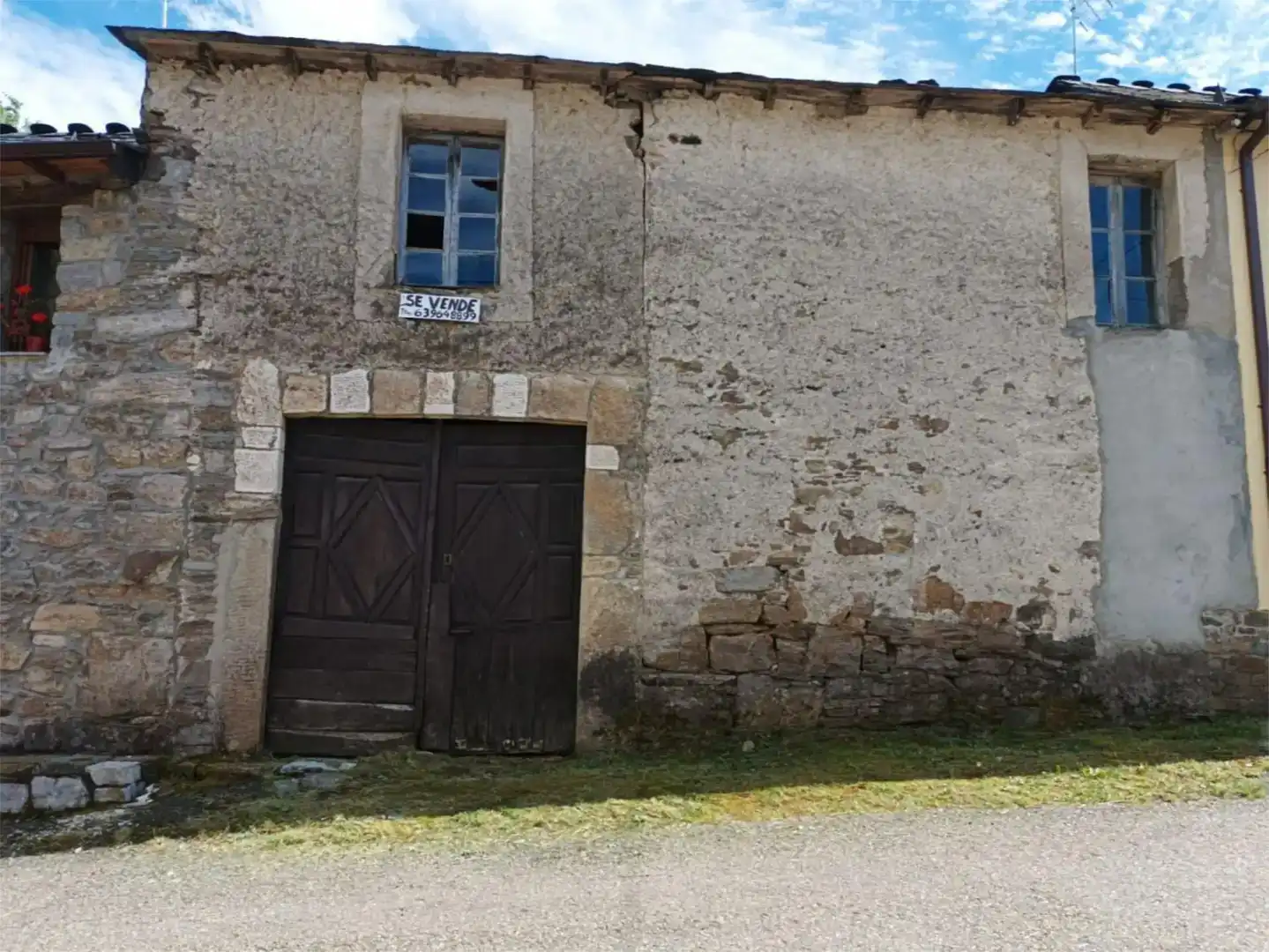 Vista exterior de Casa o chalet en venta en Murias de Paredes con Balcón