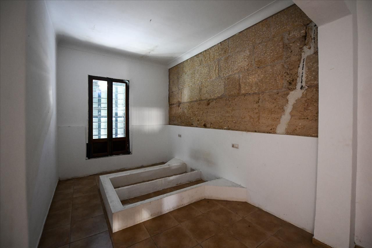 Single-family semi-detached for sale in  Palma de Mallorca  with Storage room