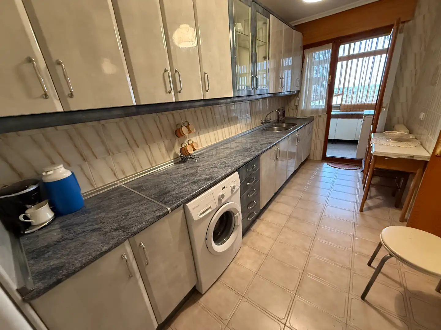 Kitchen of Flat for sale in Carpio  with Heating, Terrace and Storage room
