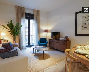 Living room of Flat to rent in  Madrid Capital  with Air Conditioner, Heating and Furnished