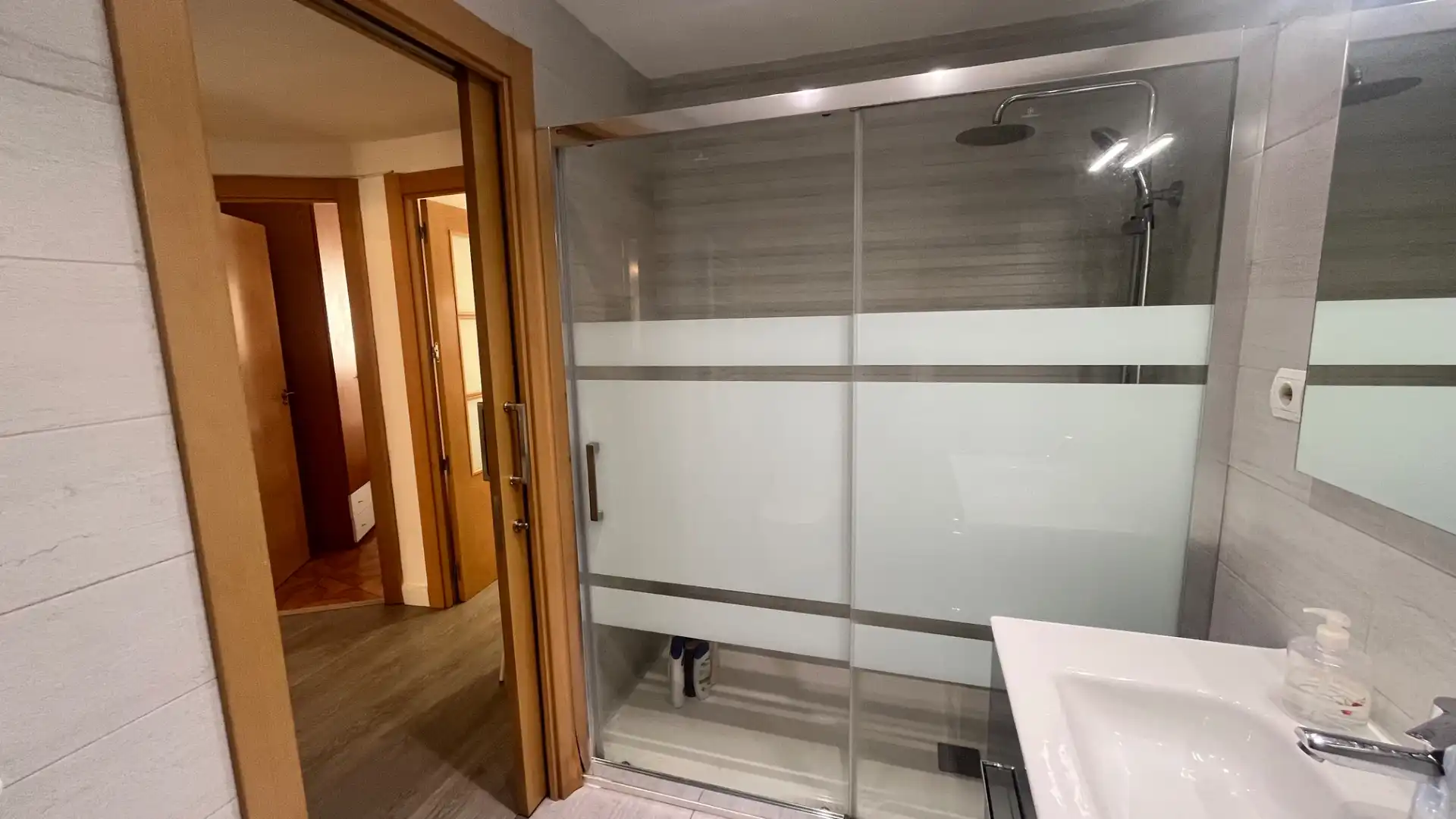 Bany de Pis en venda en Valladolid amb Calefacció i Parquet