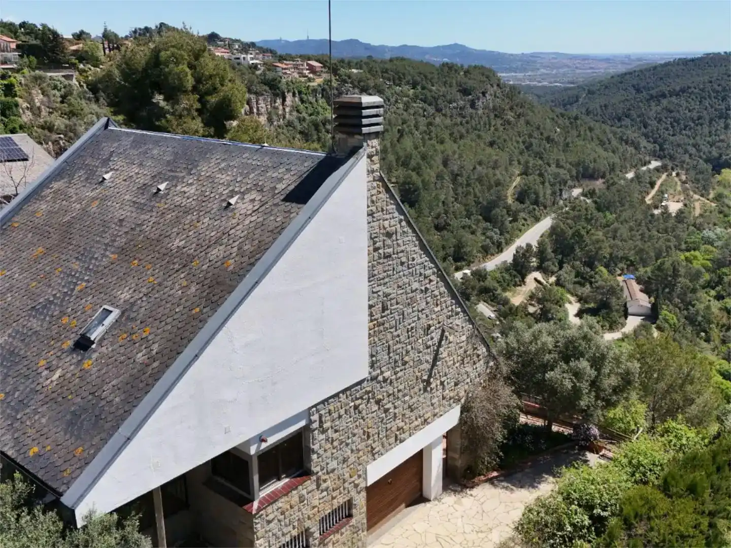 Vista exterior de Casa o xalet en venda en Corbera de Llobregat amb Piscina i Balcó
