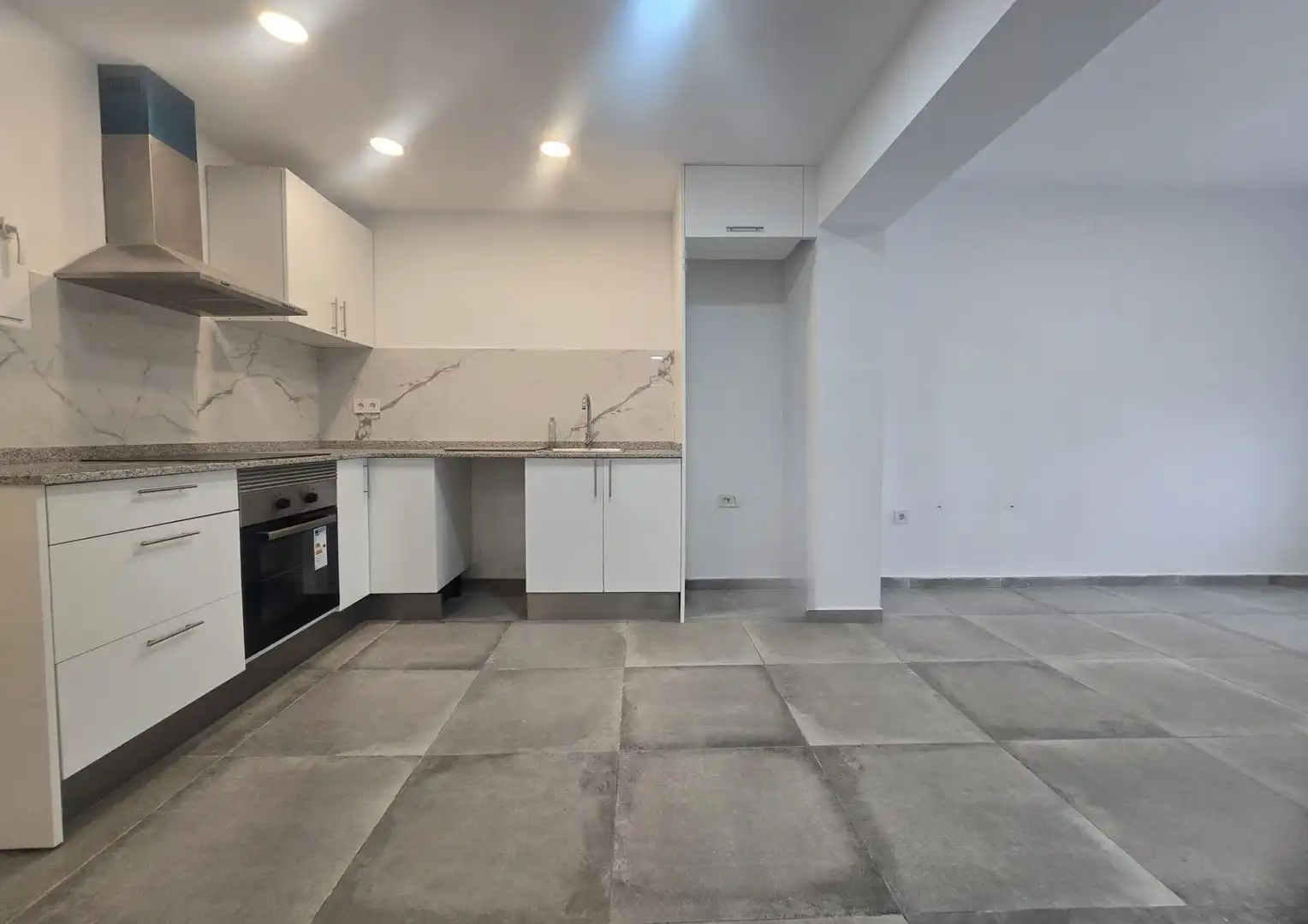 Planta baixa en venda a Carrer SARDA DE, Eixample