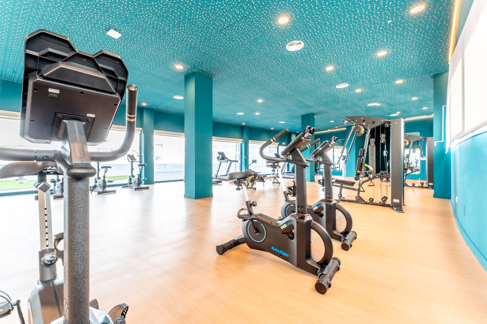 Wohnung zum Verkauf in  Sevilla Capital mit Klimaanlage, Abstellraum und Gemeinschaftspool