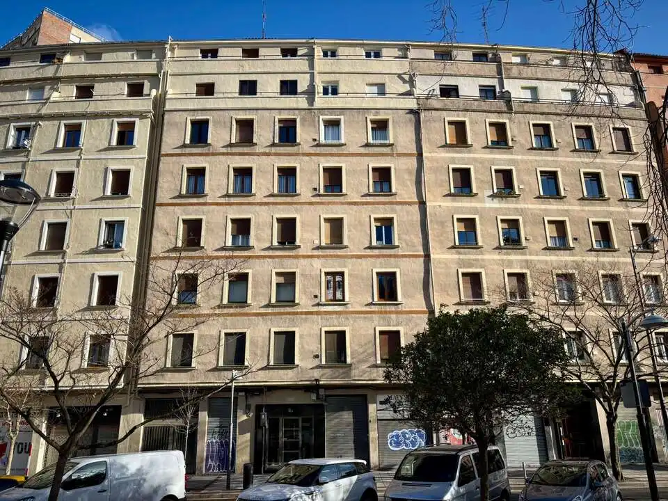 Piso en venta en Avenida del Ferrocarril, Ametzola
