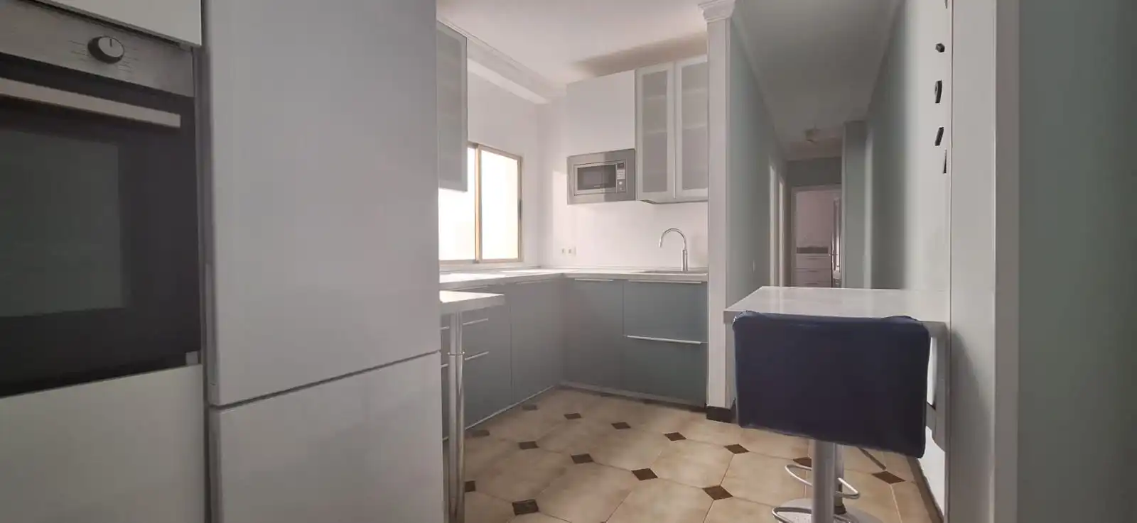Küche von Wohnung zur Miete in Las Palmas de Gran Canaria mit Möbliert, Ofen und Waschmaschine