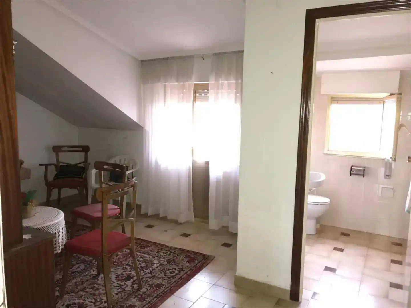 Dormitori de Casa adosada en venda en Camarzana de Tera amb Jardí privat, Traster i Moblat