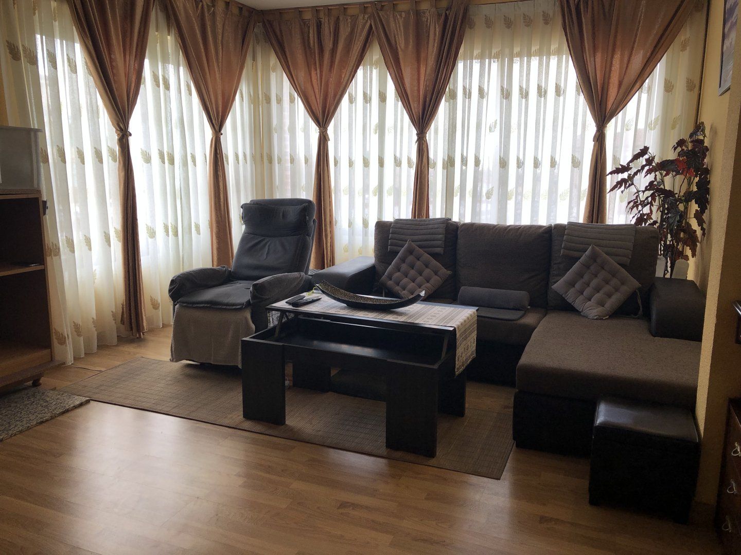 Living room of Flat for sale in La Lastrilla   with Heating, Terrace and Furnished
