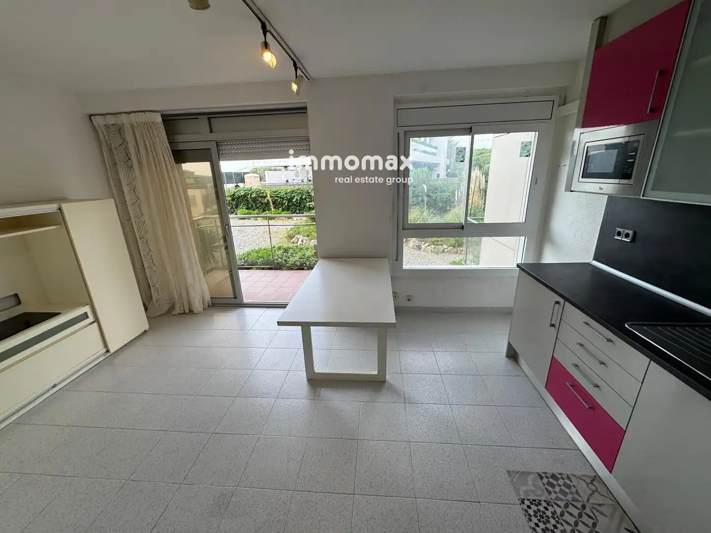 Exterior view of Attic for sale in Gavà  with Terrace, Swimming Pool and Community pool