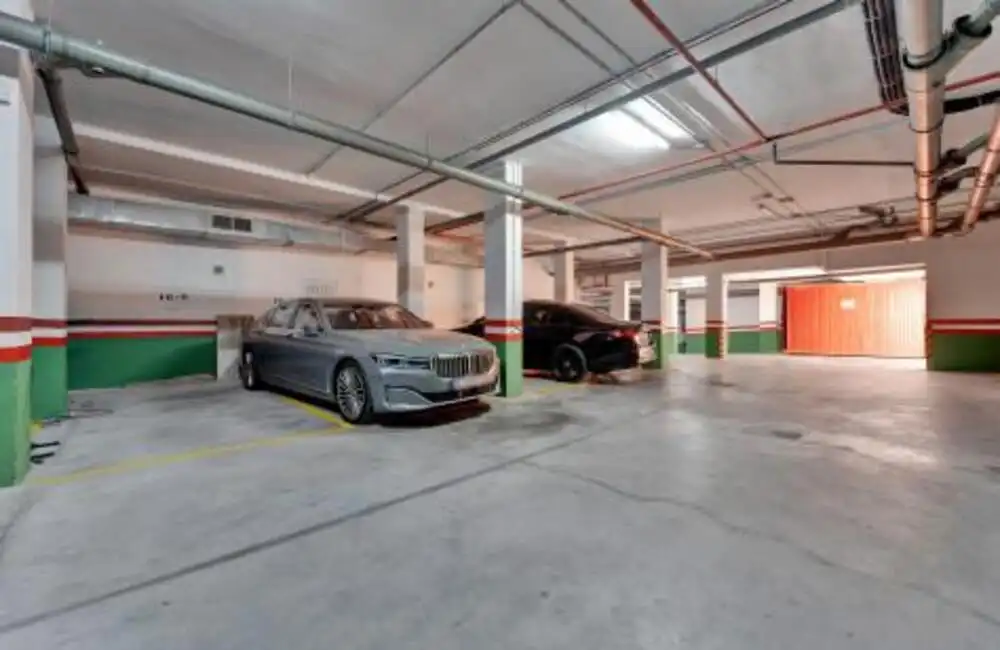 Parkplatz von Dachboden zur Miete in Rïo Real - Los Monteros