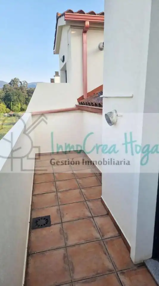 Penthouse with lift for sale in Tomiño