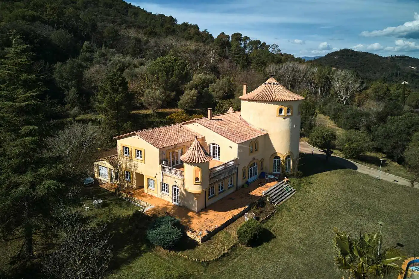 Vista exterior de Finca rústica en venta en Celrà con Calefacción, Jardín privado y Terraza