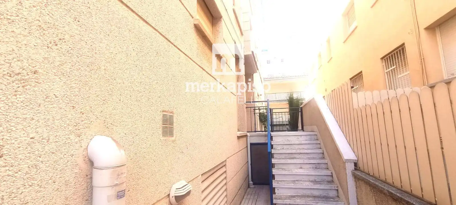 Außenansicht von Wohnung zum Verkauf in Calafell mit Terrasse