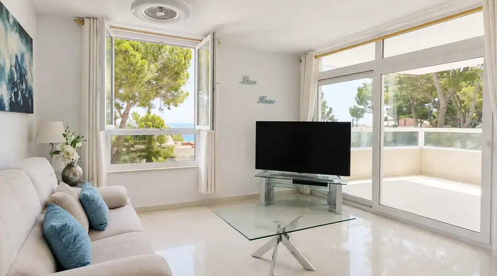 Sala de estar de Apartamento en venta en Calvià con Aire acondicionado, Terraza y Piscina comunitaria