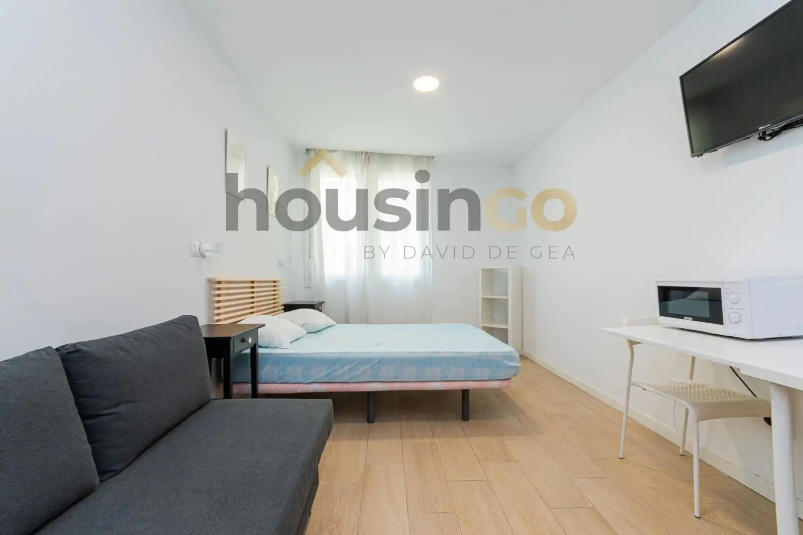 Bedroom of Study for rent in Madrid  with Air Conditioner, Heating and Parquet flooring
