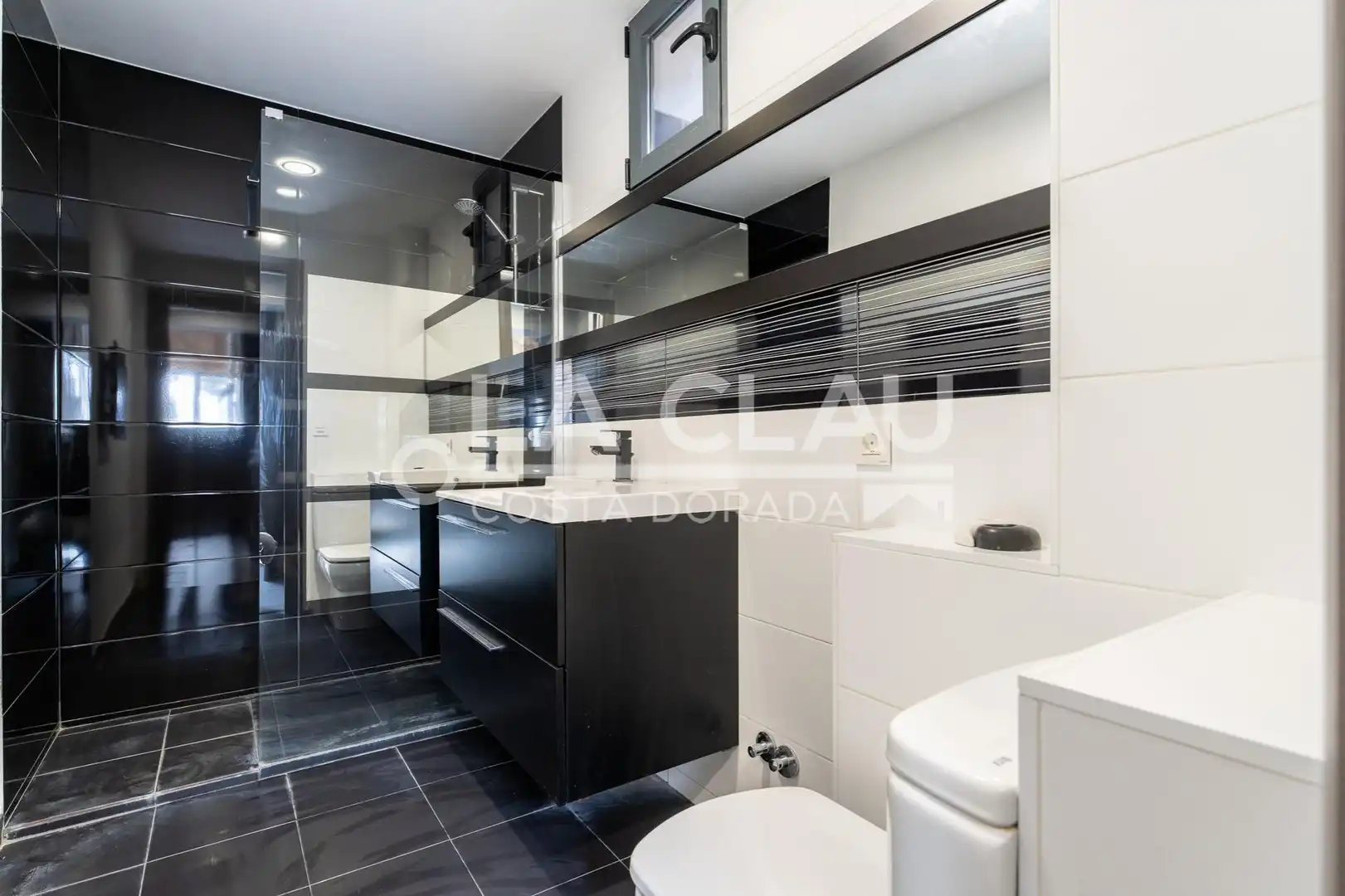 Bathroom of Houses for sale in Maspujols  with Heating, Private garden and Terrace
