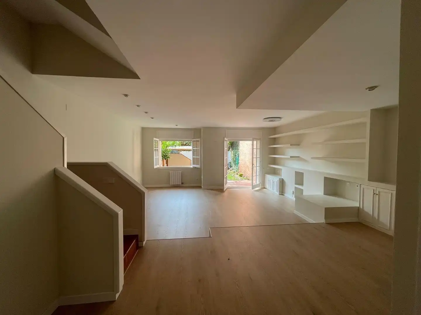 Einfamilien-Reihenhaus zur Miete in Sant Andreu de Llavaneres mit Klimaanlage, Privatgarten und Balkon