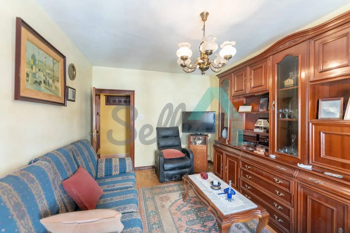 Sala d'estar de Pis en venda en Oviedo  amb Calefacció