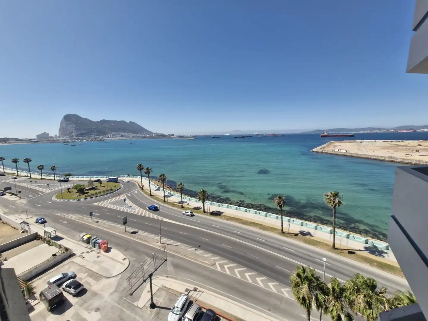 Vista exterior de Piso en venta en La Línea de la Concepción