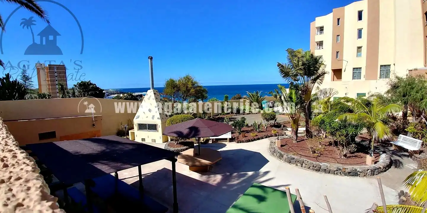 Vista exterior de Ático en venta en Los Silos con Piscina comunitaria