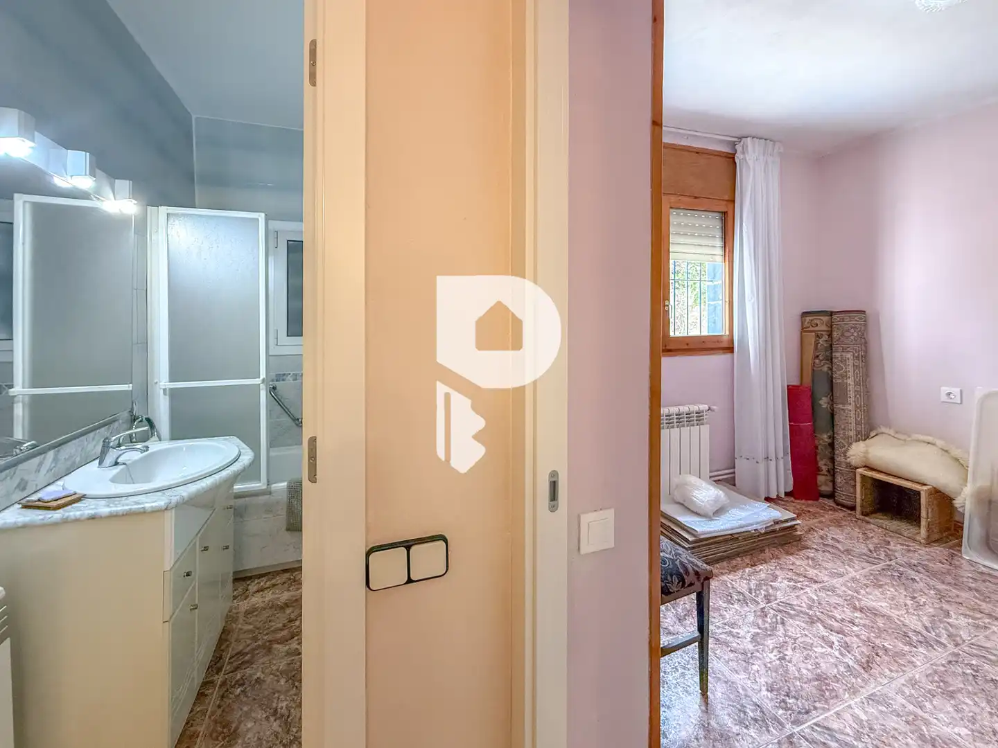 Habitación de Casa o chalet en venta en Vallirana con Calefacción, Jardín privado y Terraza