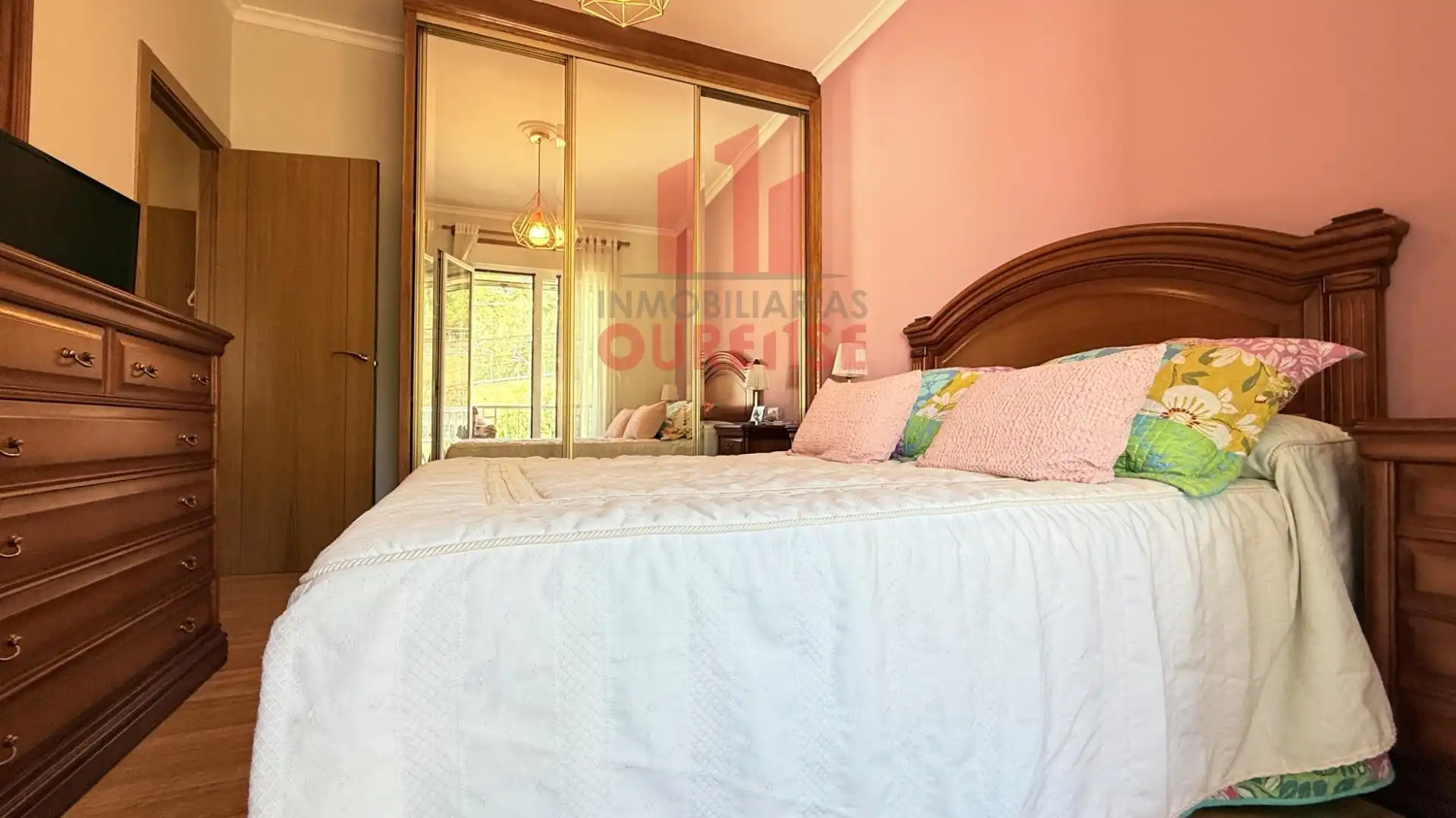 Habitación de Casa o chalet en venta en Ourense Capital  con Jardín privado, Terraza y Trastero