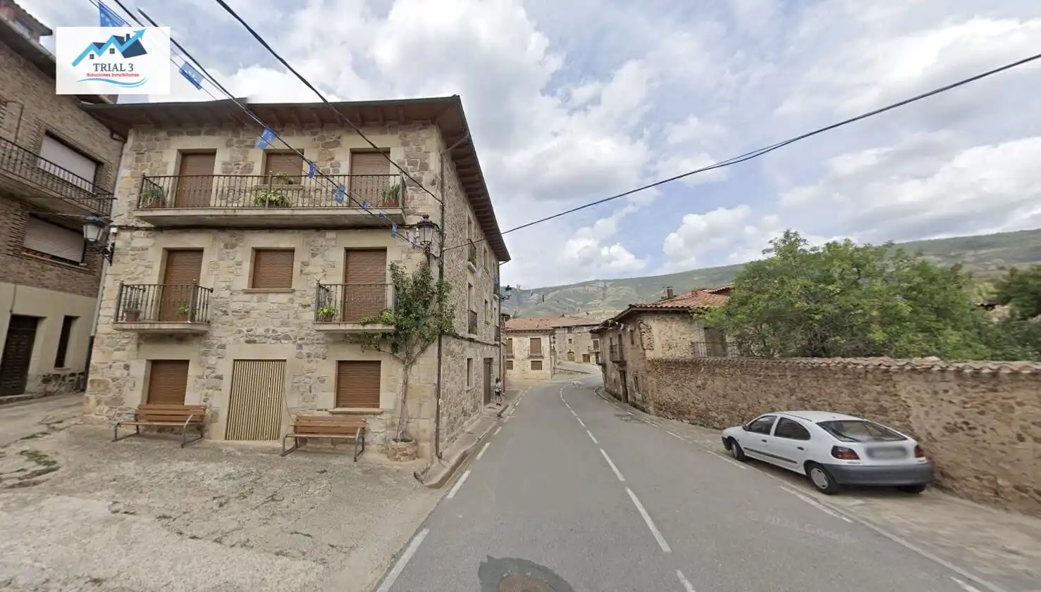 Vista exterior de Piso en venta en Canales de la Sierra