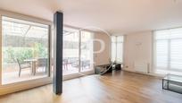 Living room of Flat for sale in  Barcelona Capital  with Air Conditioner, Heating and Private garden