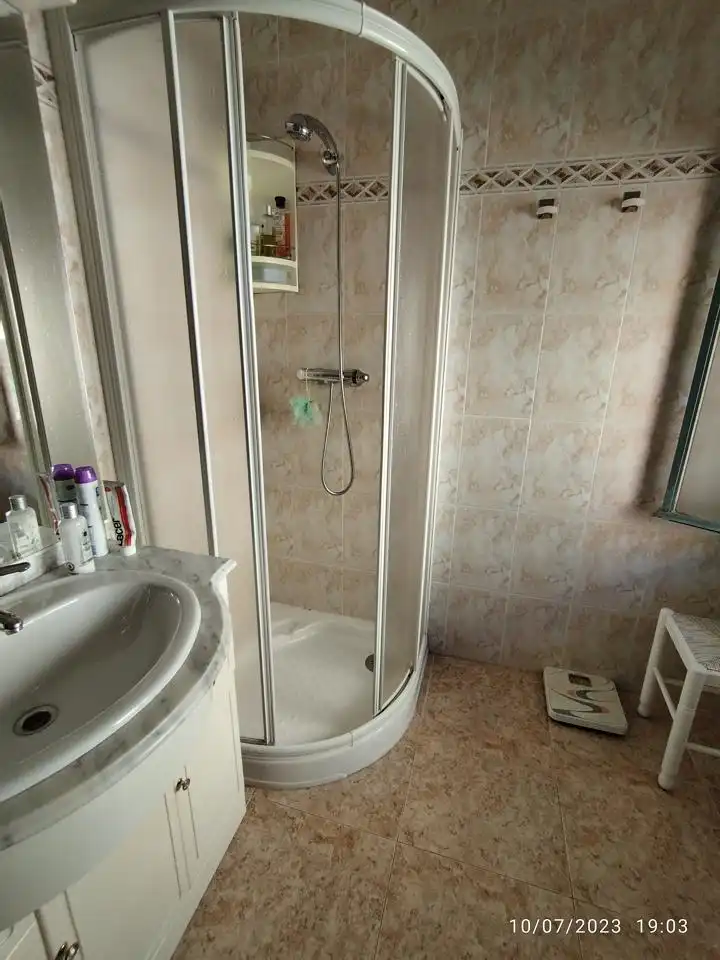 Bathroom of Flat for rent in Plasencia  with Terrace and Furnished