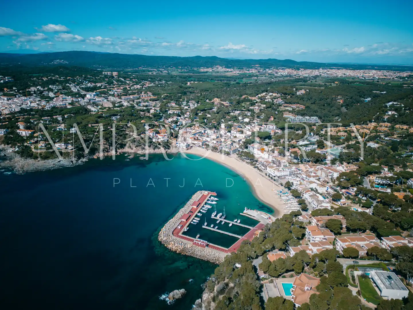 Vista exterior de Local de alquiler en Sant Feliu de Guíxols