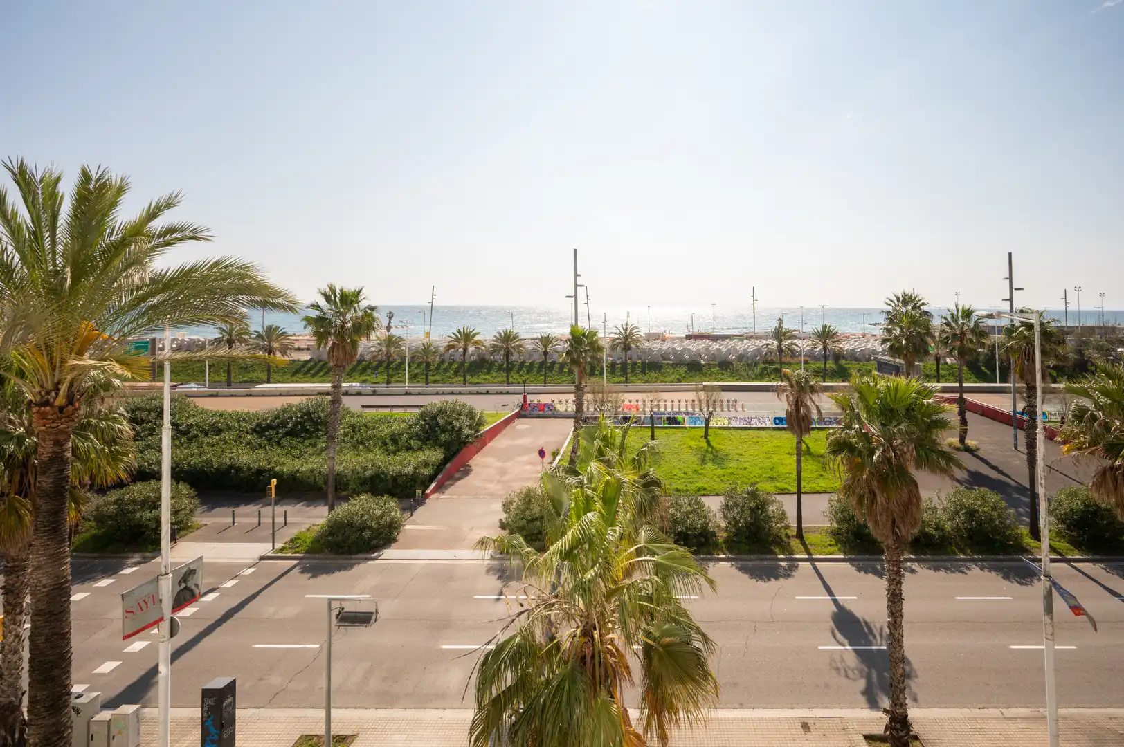 Vista exterior de Piso en venta en Barcelona con Aire acondicionado, Calefacción y Terraza