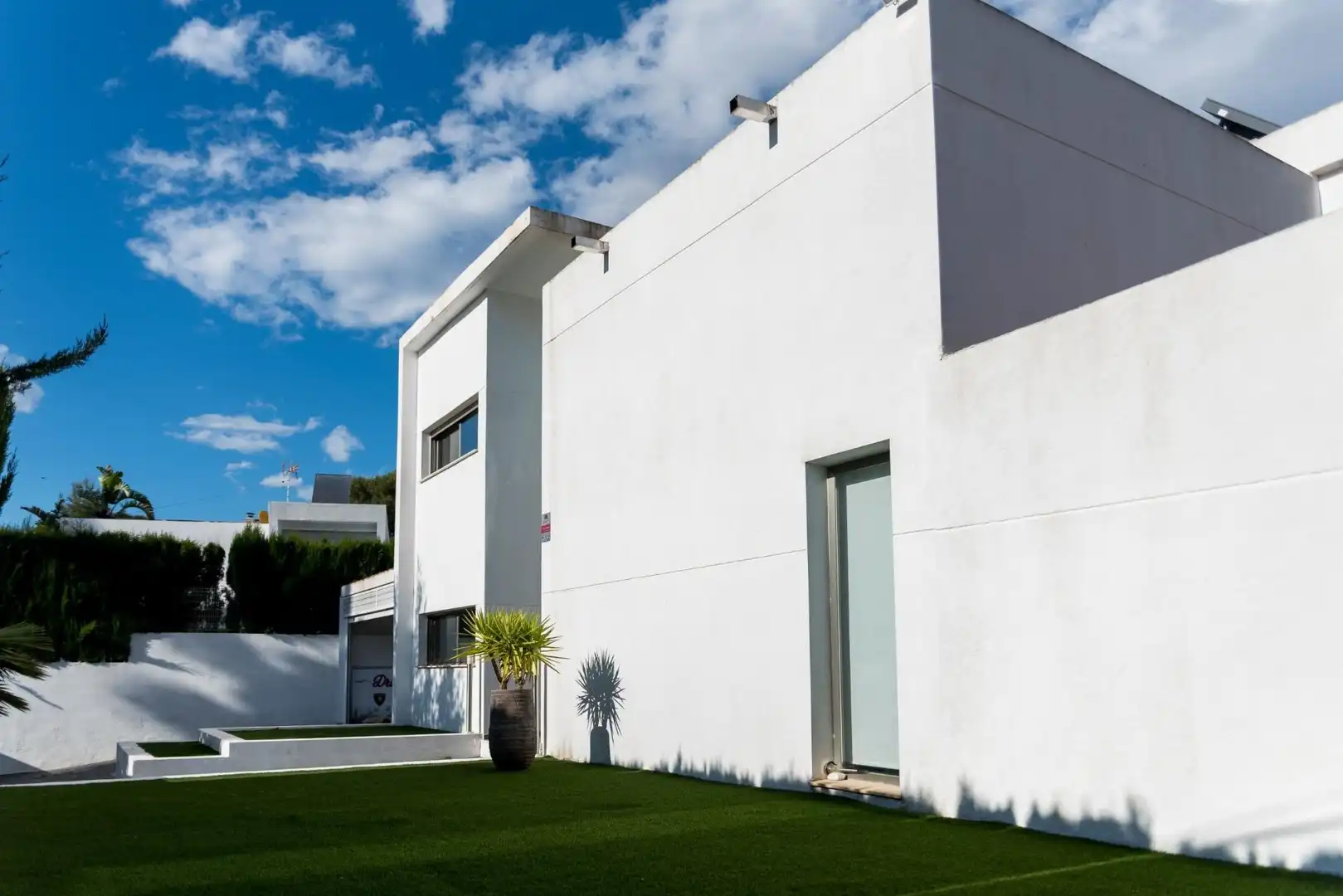 Vista exterior de Casa o xalet de lloguer en Paterna amb Jardí privat, Terrassa i Traster