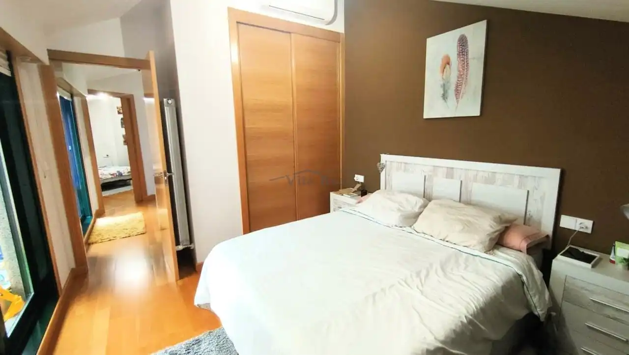 Dormitori de Dúplex en venda en Ourense Capital  amb Aire condicionat, Calefacció i Terrassa