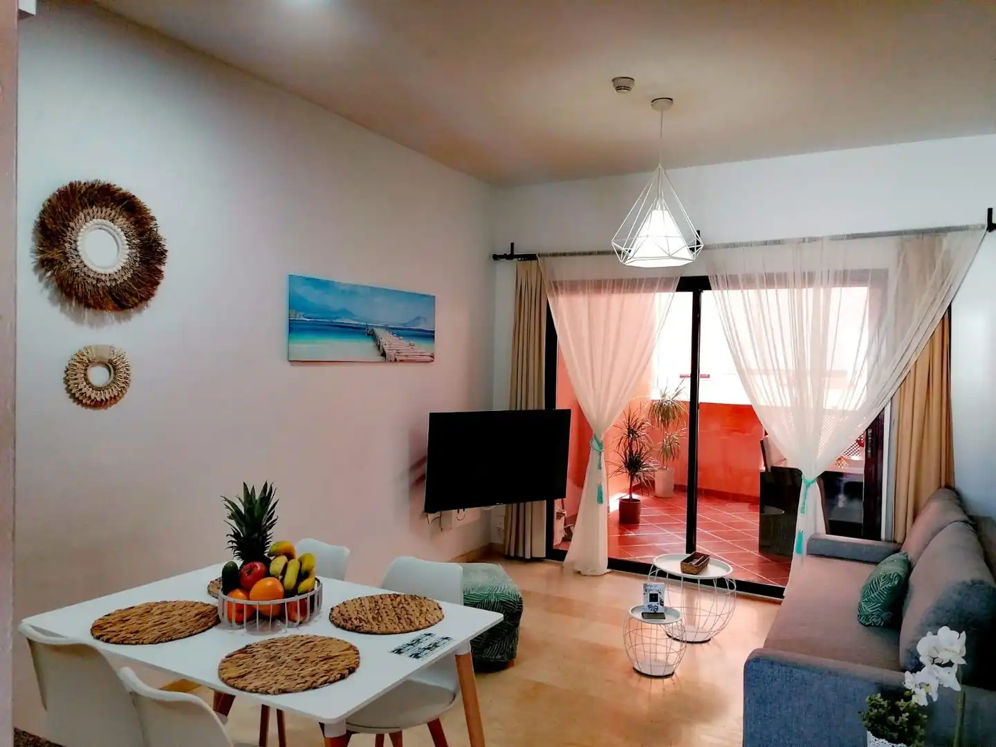 Wohnzimmer von Wohnung zum Verkauf in Manilva mit Klimaanlage, Terrasse und Möbliert