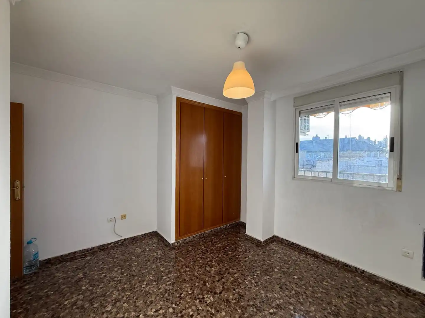 Schlafzimmer von Wohnung zur Miete in Chiva mit Klimaanlage und Terrasse